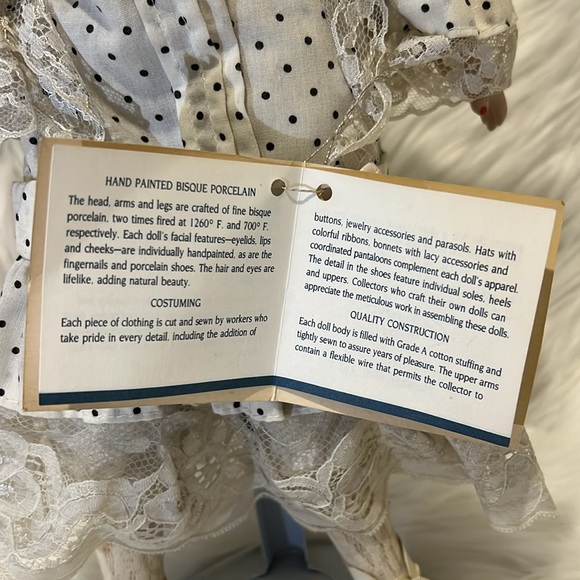 vintage doll porcelain with hat, polkadot, blue eyes heritage mint crimped hair - Picture 5 of 9